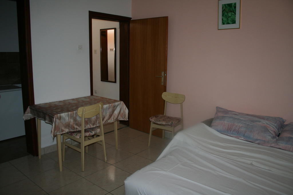 Apartments Santa Barbara Biograd Na Moru Room photo