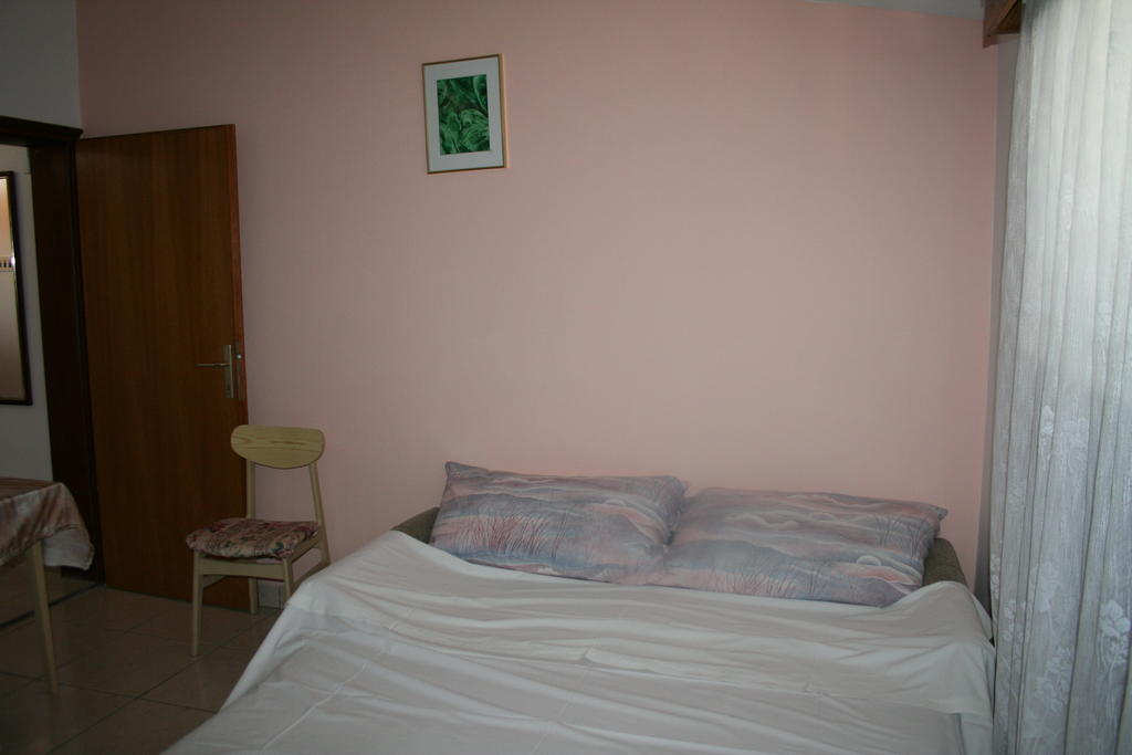 Apartments Santa Barbara Biograd Na Moru Room photo