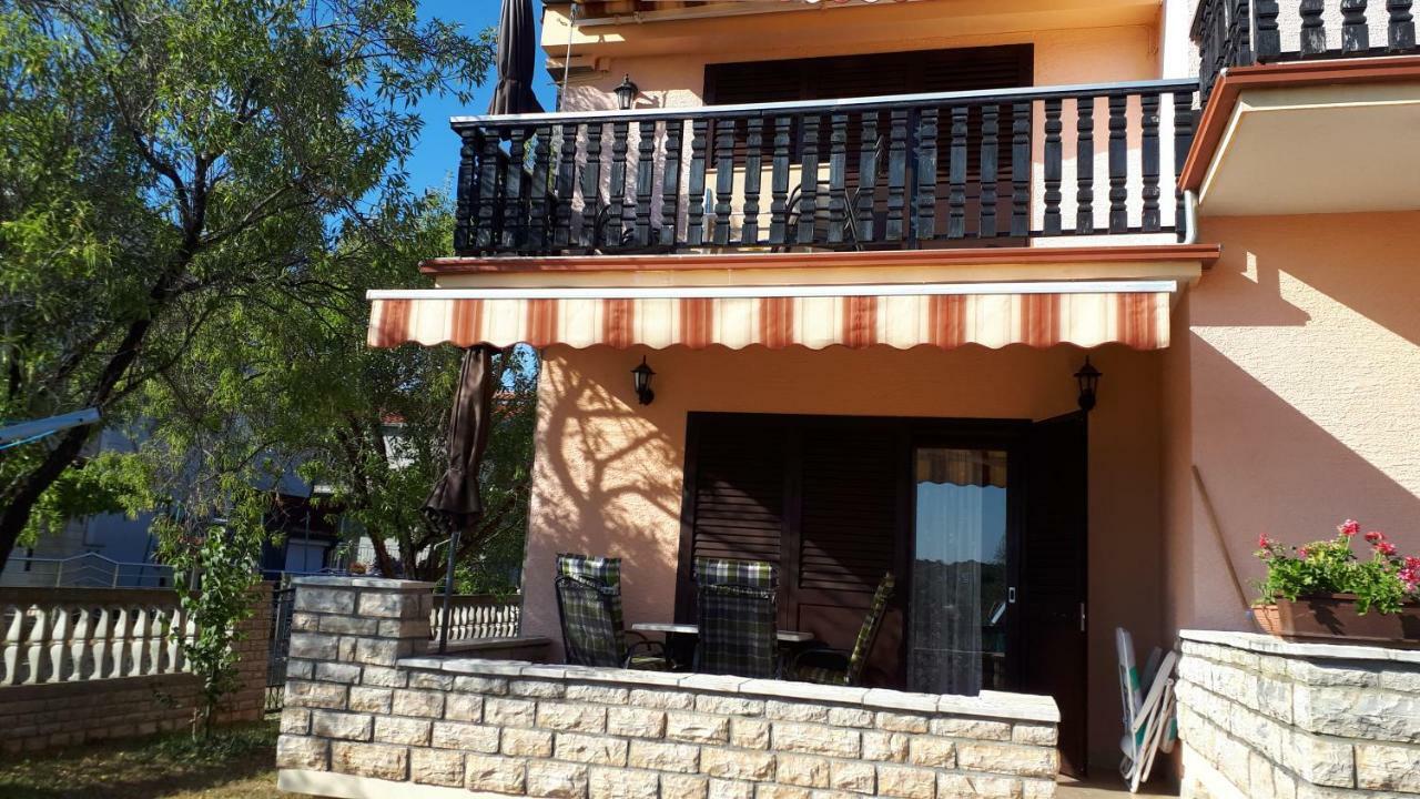 Apartments Santa Barbara Biograd Na Moru Exterior photo